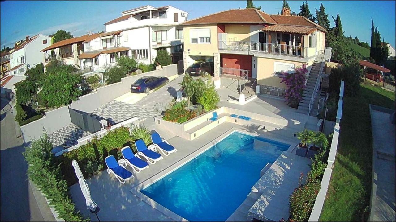 Apartment With Heated Pool, Villa Regina PUY Exterior foto