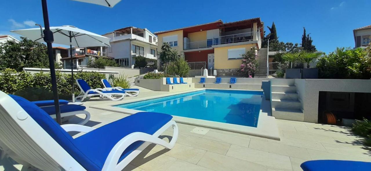 Apartment With Heated Pool, Villa Regina PUY Exterior foto