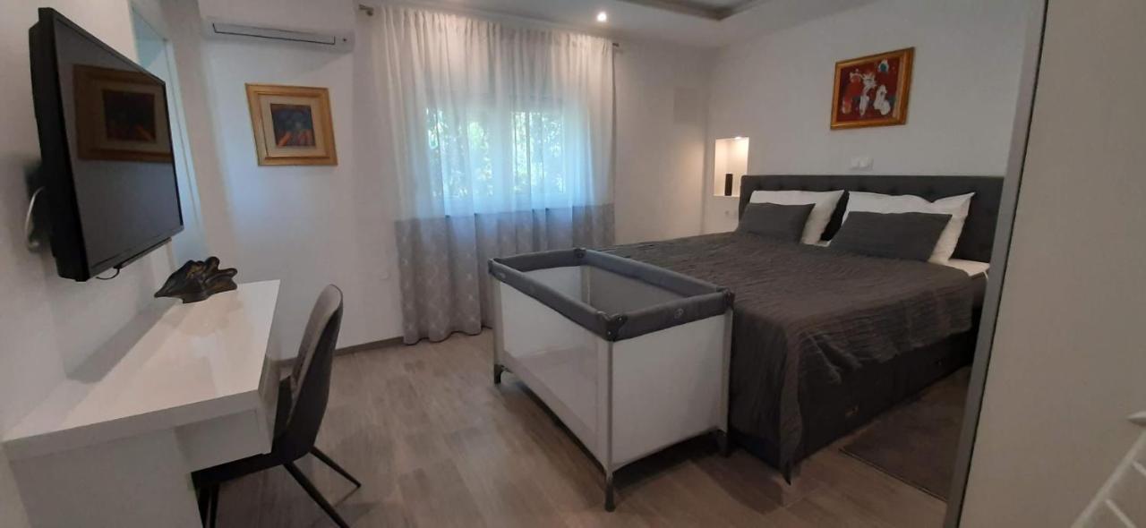 Apartment With Heated Pool, Villa Regina PUY Exterior foto